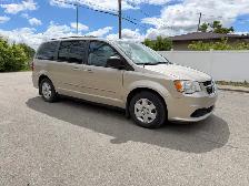 2013 Dodge Grand Caravan Stow and go - Photo 3