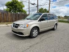 2013 Dodge Grand Caravan Stow and go - Photo 4