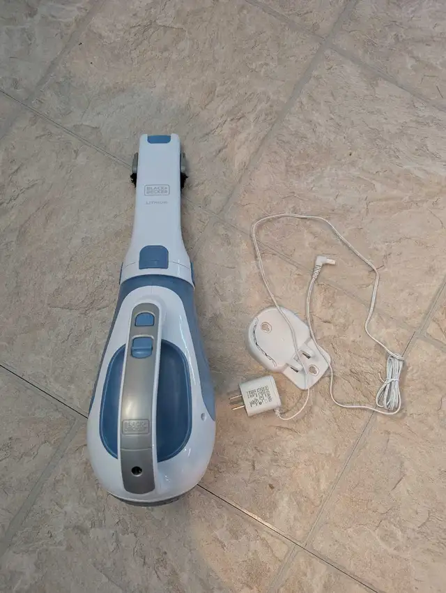 Black & Decker Handheld Vacuum
