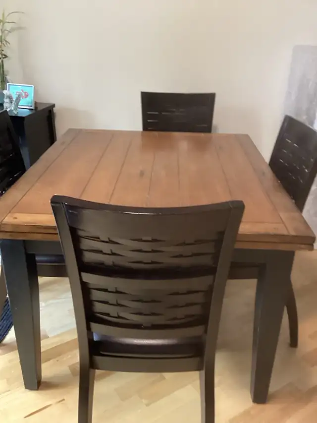 Dining Room Table and Chairs Set
