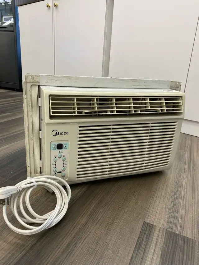 Midea 6000 BTU A/C