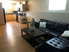 QUALITY NEWER 2 BEDROOM SUITE – PRIVATE DRIVEWAY & 6 APPLIANCES - Photo 2