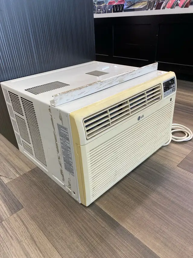 LG 10 000 BTU A/C