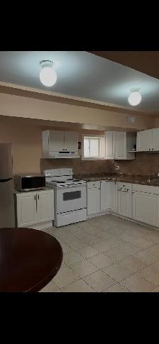 Furnished 1 bed basement - Photo 2
