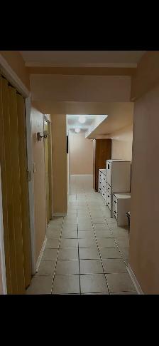 Furnished 1 bed basement - Photo 6