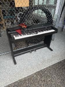 Roland HP 900 keyboard