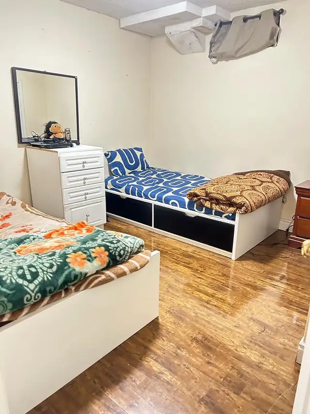 ROOM FOR RENT FOR GIRLS NEAR SHERIDAN
