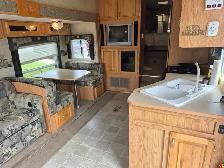 2005 Jayco Eagle 33’ Fifth Wheel - Photo 9