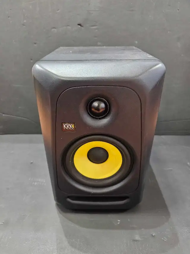 KRK Classic 5 Powered Studio Monitor