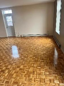 Large, renovated 3 ½ - Sherbrooke Street W. - Photo 2