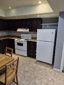 $2,300 - 2BR Wonderful Bsmnt Home in Thornhill. Incl.-Utilities - Photo 11