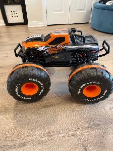 RC monster truck hot deal - Photo 2