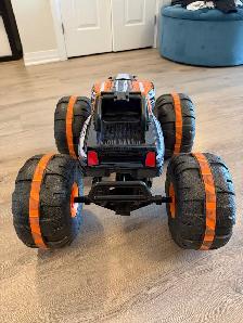 RC monster truck hot deal - Photo 3