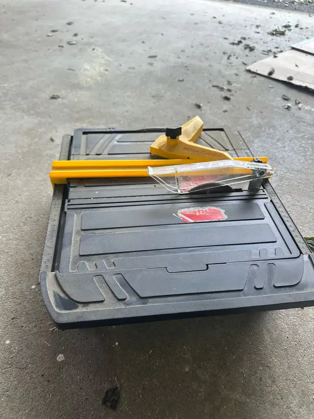 wet tile saw