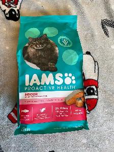 Brand New IAMS Cat Food
