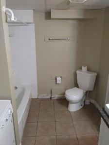 Six Bedroom House, - Photo 14