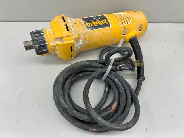 Dewalt DW660 Cut Out Tool