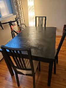 Table de salle à manger extensible avec 3 chaises – 60$ - Photo 3