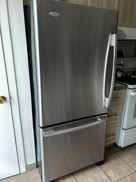 'Whirlpool'  Frigo , Excellent condition! $350