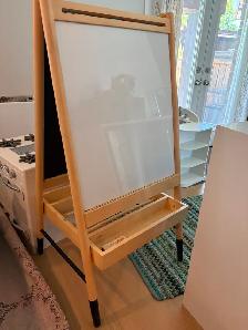 CRATE & BARREL KIDS Wooden Kids Art Easel - Photo 4