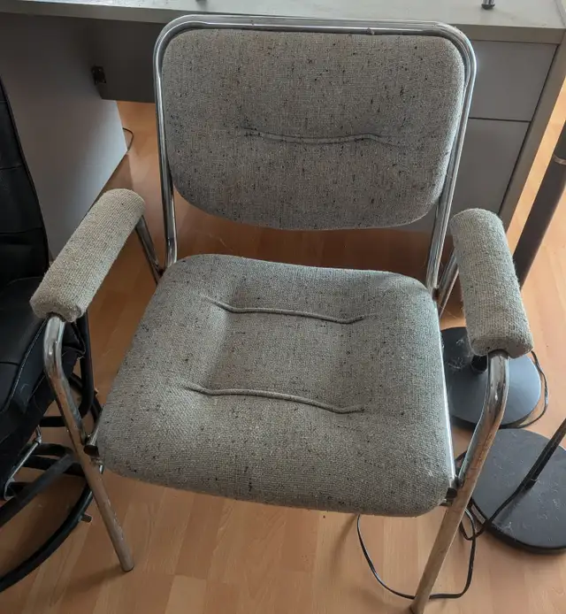 Chaises de bureau en tissu gris (x2)