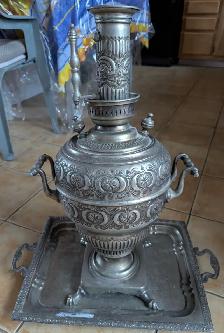 Grande théière ciselée antique (samovar), avec plateau - Photo 2