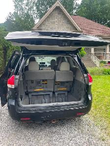 Toyota Sienna LE 2011