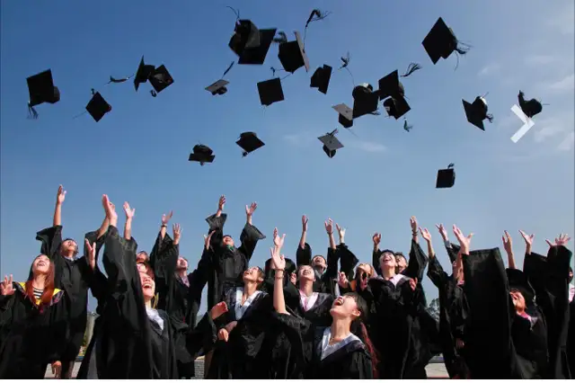 University of Toronto Grad – English Tutor & Essay Coach