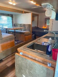23' Vanguard Frontier Holiday Trailer - Photo 3