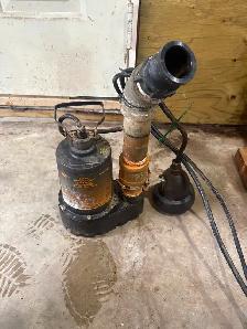 Submersible water pump