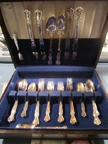 #38-121  SIGNATURE silverware set for 4, Monogramed 'B - Photo 2