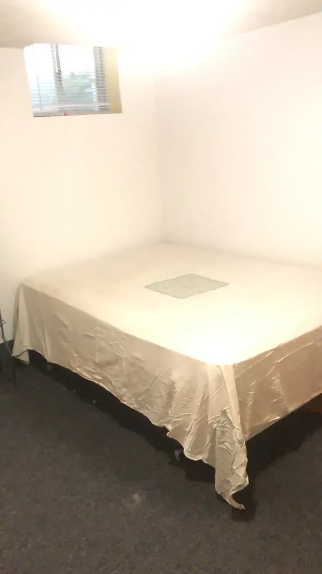 sharing room near Sheridan college
