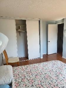 Private room for rent - Photo 4
