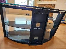 Glass Table - Photo 4