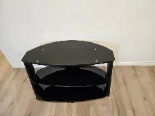 Glass Table - Photo 5