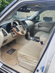 2011 Infiniti QX56 white with beige interior 5.6 L V8 - Photo 4