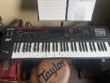 Roland Fantom 6