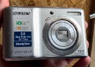 Sony Cyber-shot DSC-S2100  Digital camera - lots of cameras