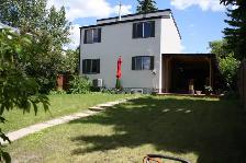 Calgary $519,900.00 Beautifully Up-Graded Home Double Garage