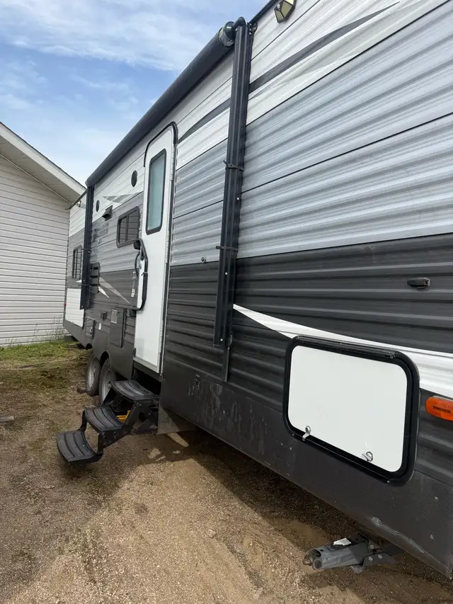 Forest River Avenger 24 foot trailer camper for sale