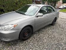 Toyota Camry 2005 pour pièces ou réparation