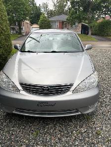 Toyota Camry 2005 pour pièces ou réparation - Photo 2