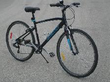 ALMOST NEW ALUMINUM HYBRID 700C INFINITY BOSS 7 SPD ROAD RACER!