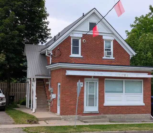 2 bedroom 1 bathroom near Uptown Waterloo