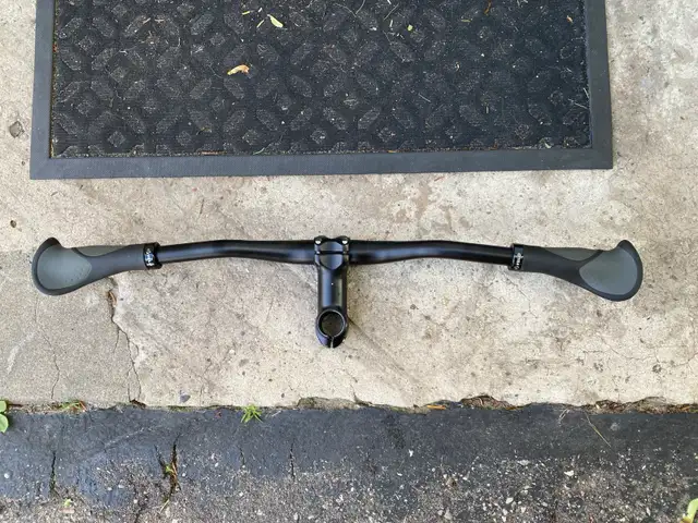 Promax Riser Handlebar   Stem   VELO Grips NCM E-Bike Bundle