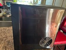 ice Maker - Photo 5