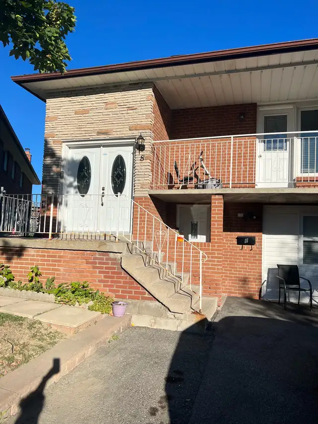 House for rent - top floor only