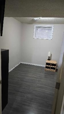 2 Bedroom fully furnished basement - Photo 6