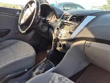 2012 Hyundai Accent - Photo 7