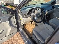 2012 Hyundai Accent - Photo 10